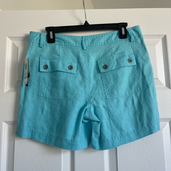 Woman’s shorts INC - Picture 5 of 9